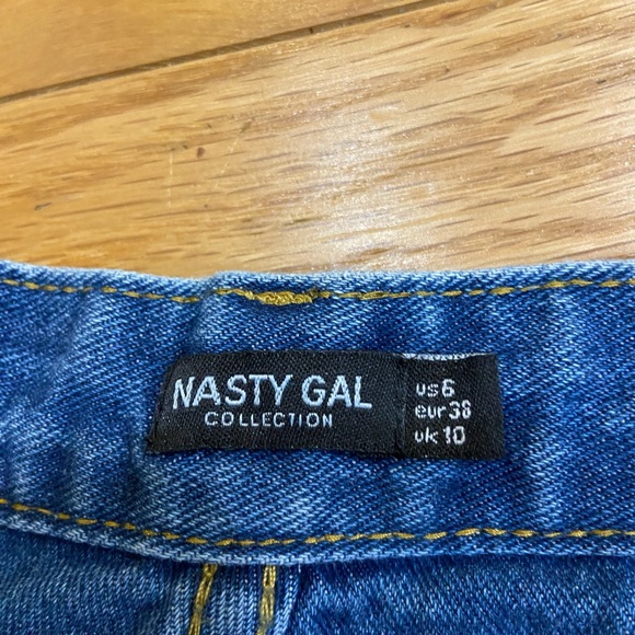 Nasty Gal Two Sides to Every Story Mom Jeans - Picture 6 of 8